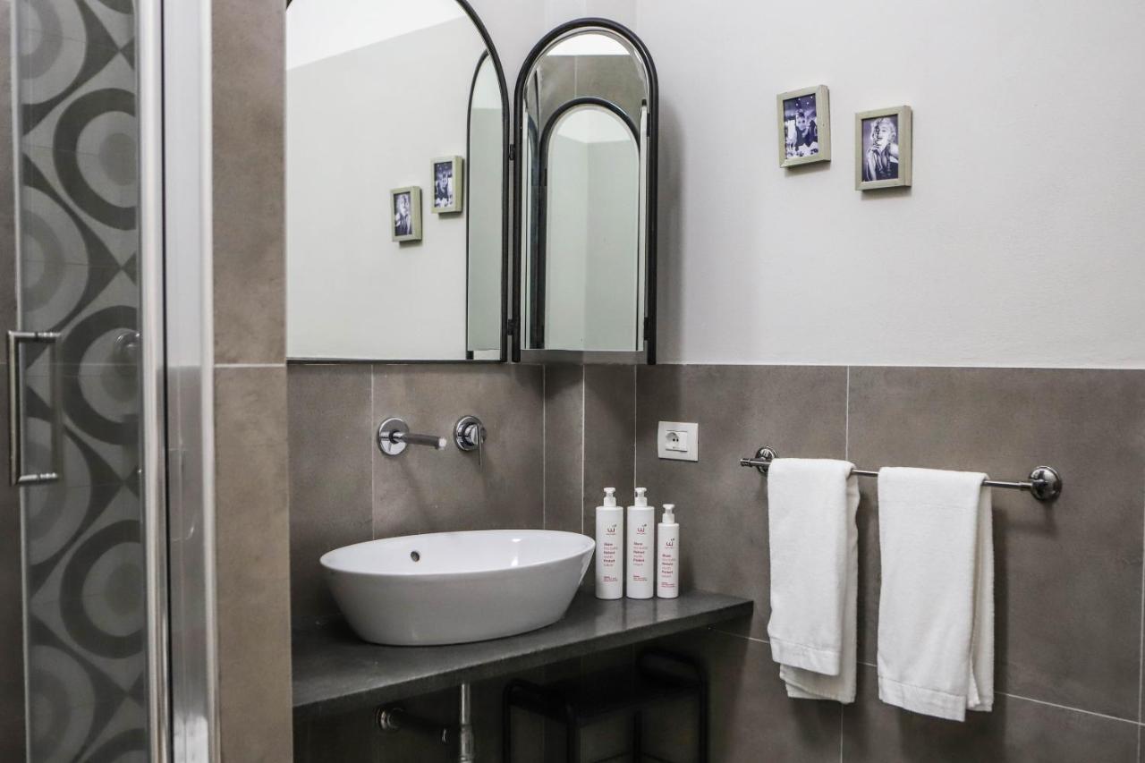 Il Loggiato By Wonderful Italy Apartment Наполи Екстериор снимка